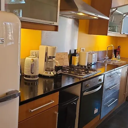 Large Aircon Balcony Grand Buffets 3 Bedrooms 1 Bath Apartment